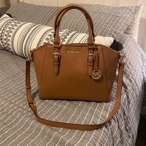 Michael Kors Large Ciara in Acorn 🍁🍂